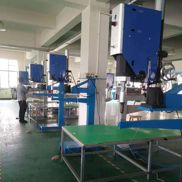 中空板.jpg 中空板.jpg